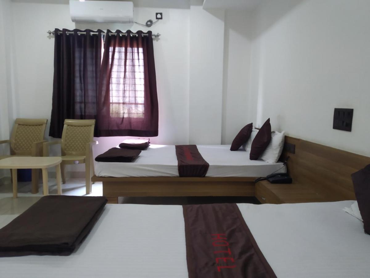 Hotel Vrundavan Pune Zewnętrze zdjęcie